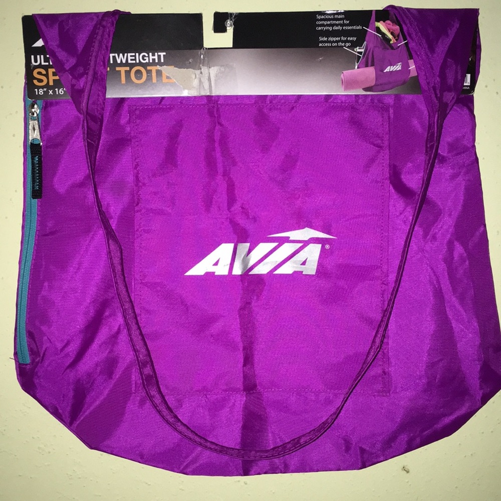 AVIA Lightweight Sport Tote